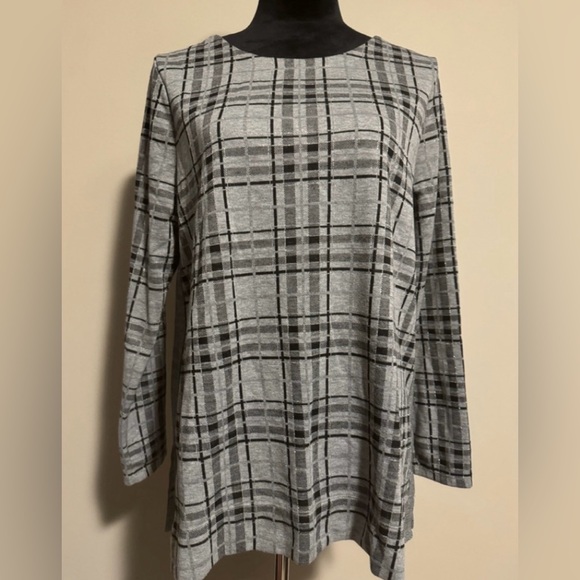J. Jill Tops - EUC J. Jill Gray and Black plaid print glitter long sleeve top size medium